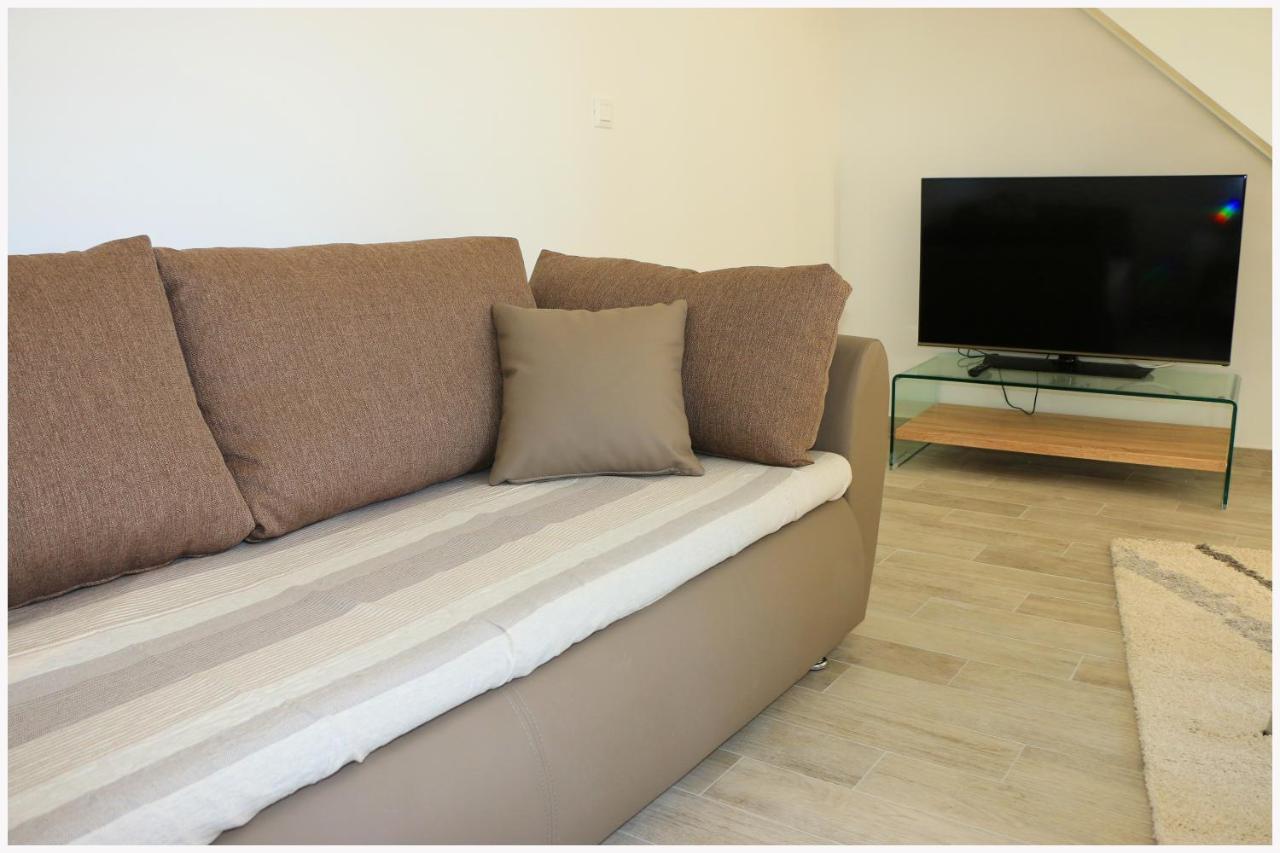Holiday Home Ante Примоштен Экстерьер фото